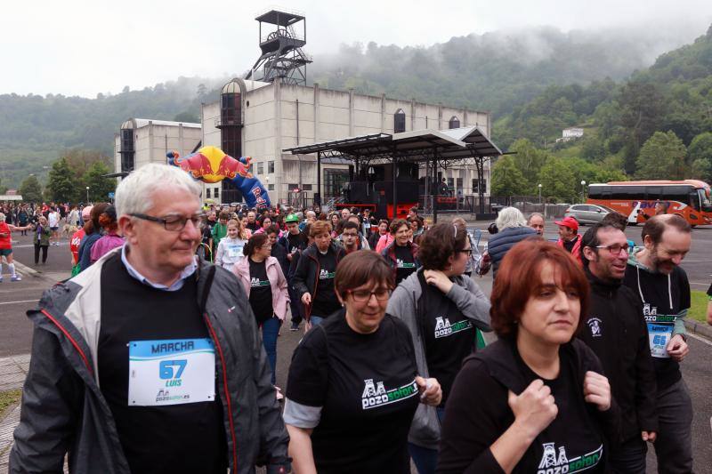 Gran éxito de la marcha popular entre los museos MUMI y Pozo Sotón a través del paseo fluvial.