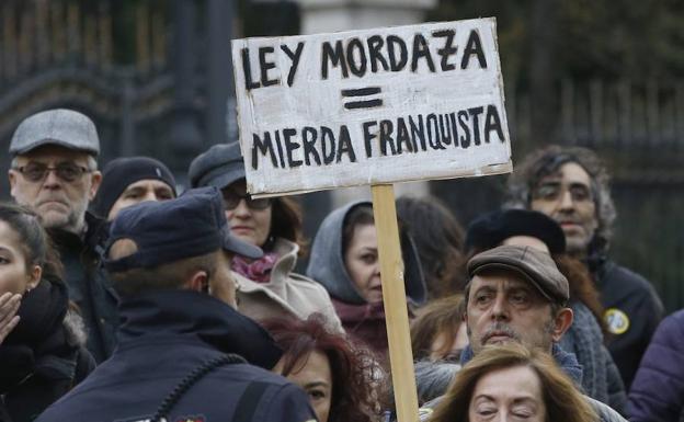 Imagen de una manifestación en Madrid en octubre de 2017 en contra de la 'ley mordaza'. 