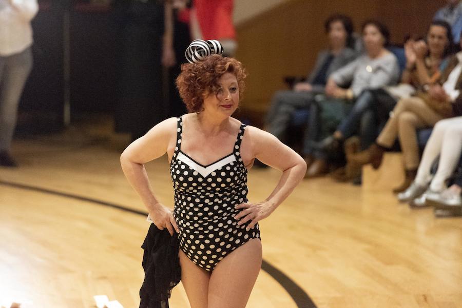 Lucieron en ropa de baño ante un público que llenó en Auditorio y que aplaudió el desparpajo de las improvisadas modelos