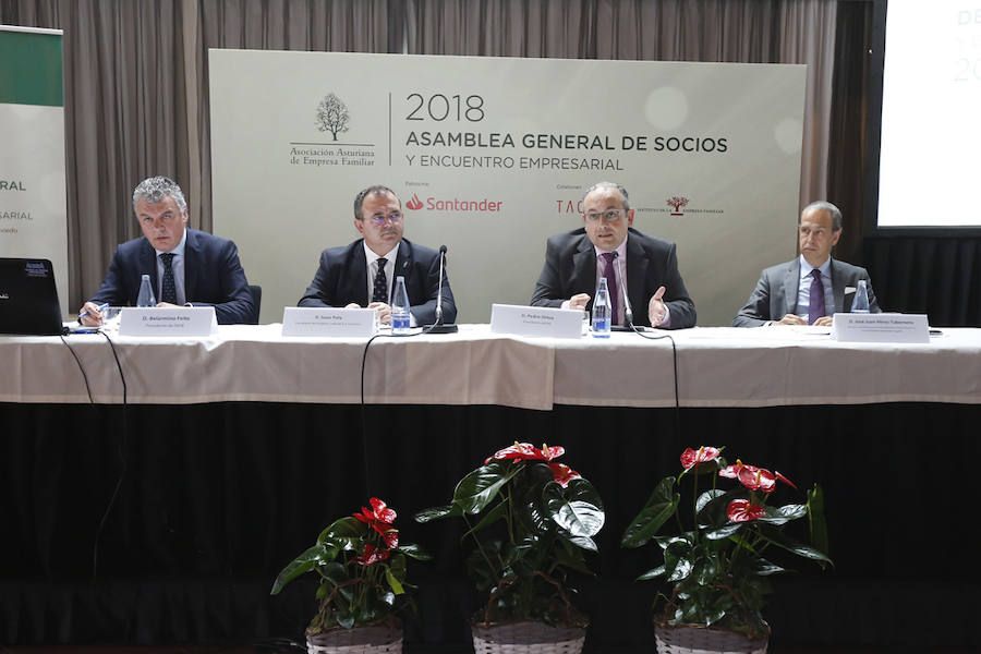 El acto, al que acudió el presidente de la Federación Asturiana de Empresarios (FADE) Belarmino Feito, se celebró en Las Caldas. 