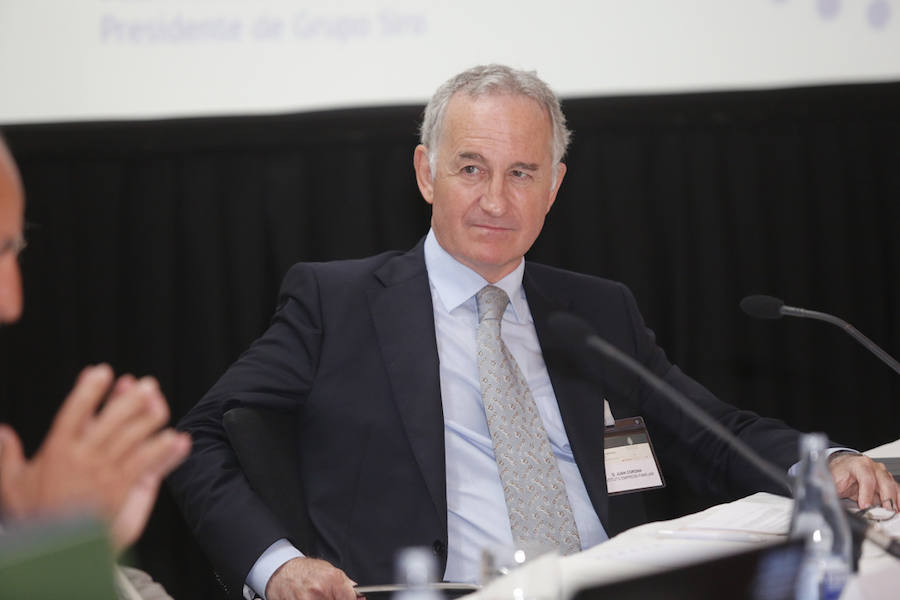 El acto, al que acudió el presidente de la Federación Asturiana de Empresarios (FADE) Belarmino Feito, se celebró en Las Caldas. 