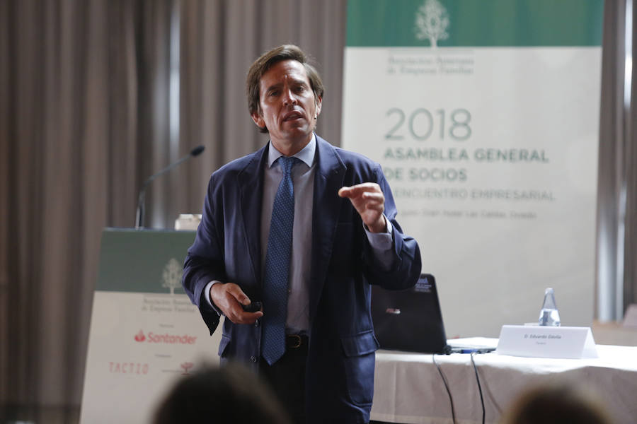 El acto, al que acudió el presidente de la Federación Asturiana de Empresarios (FADE) Belarmino Feito, se celebró en Las Caldas. 