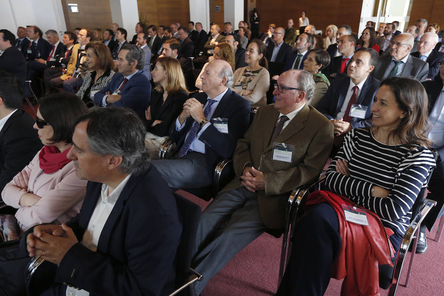 El acto, al que acudió el presidente de la Federación Asturiana de Empresarios (FADE) Belarmino Feito, se celebró en Las Caldas. 