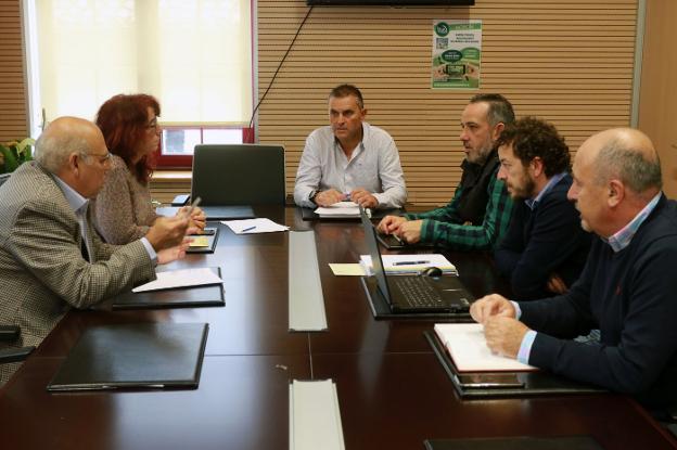 Reunión de portavoces en el Ayuntamiento de Morcín. 