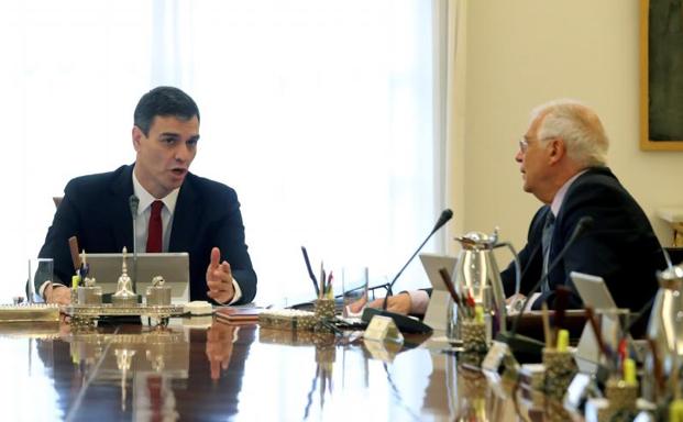Pedro Sánchez insta a sus ministros a «garantizar la estabilidad presupuestaria»