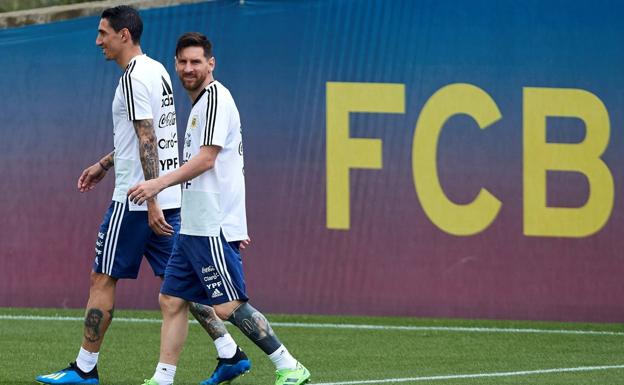 Leo Messi y Ángel Di María. 