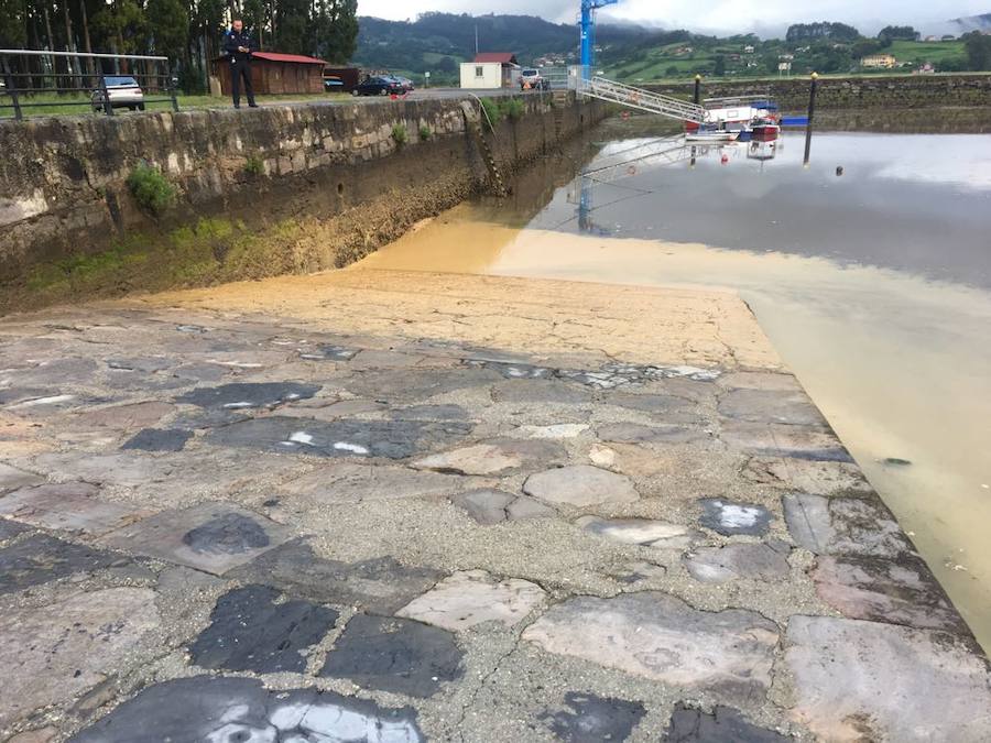 Las inundaciones anegaron varias calles del casco urbano y los comercios del centro de la localidad
