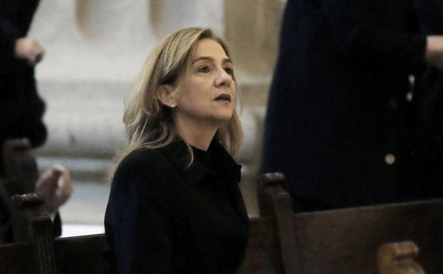 La infanta Cristina, durante la misa por don Juan de Borbón en el 25 aniversario de su muerte.