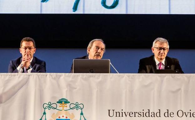 Genaro Alonso y el rector, en las jornadas universitarias de arranque de curso.