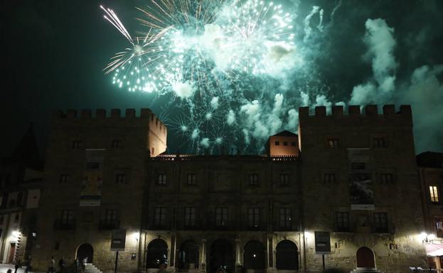 La noche de los Fuegos, en Gijón.