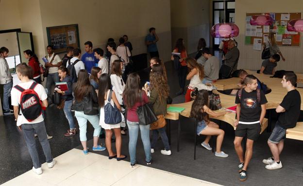 La Universidad de Oviedo amplía el número máximo de alumnos en ocho carreras