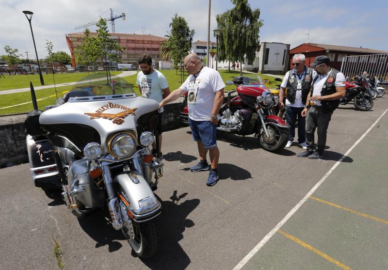 Más de 300 motoristas de todo el país acuden a la llamada de Asturfénix 