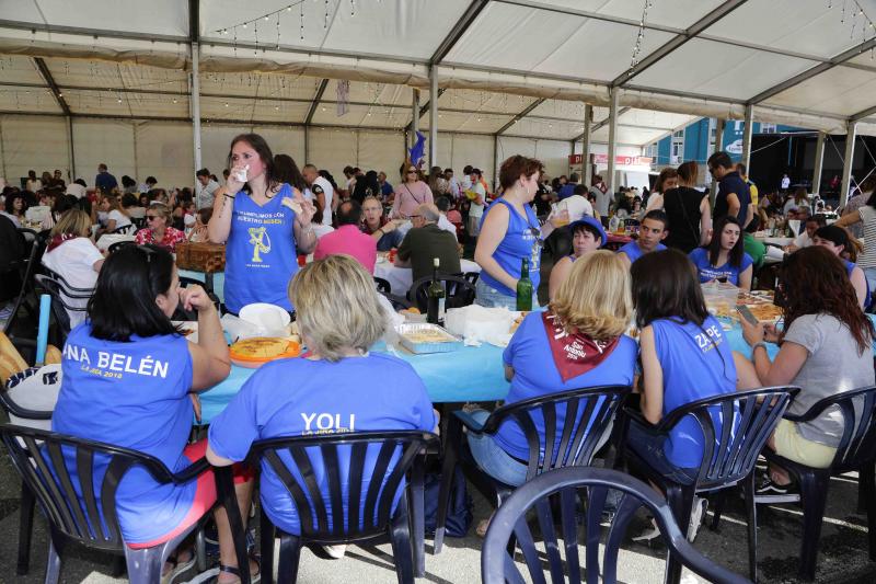 La merienda campestre comenzó pasadas las cinco de la tarde