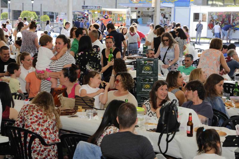 La merienda campestre comenzó pasadas las cinco de la tarde