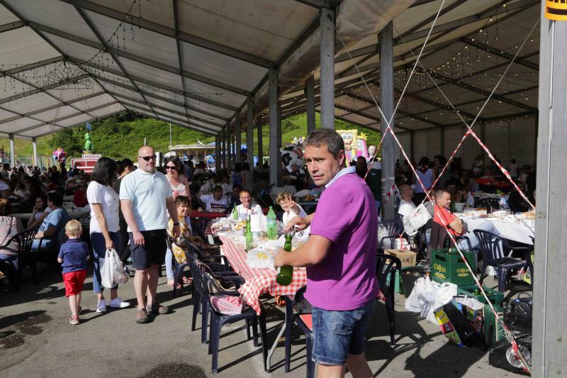 La merienda campestre comenzó pasadas las cinco de la tarde