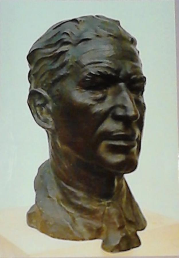 El busto de José Fernández.