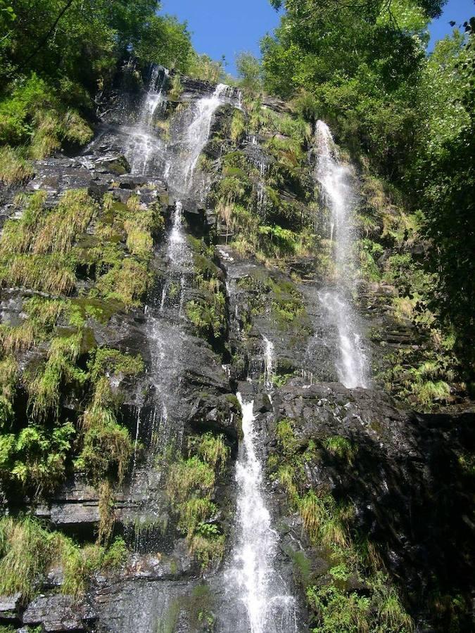 Cascadas de Asturias. Seimeira (Santa Eulalia de Oscos)