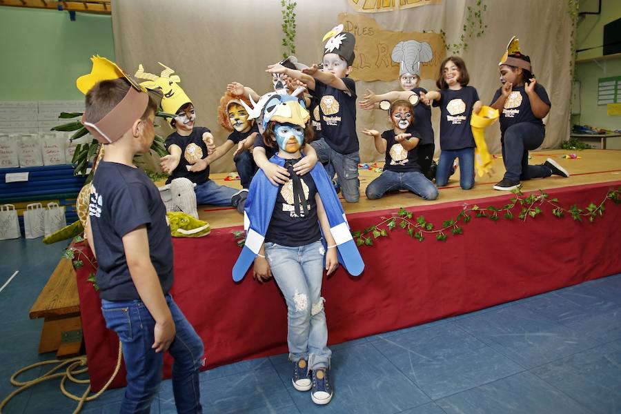 Fotos: Graduaciones de los más pequeños del colegio Río Piles de Gijón