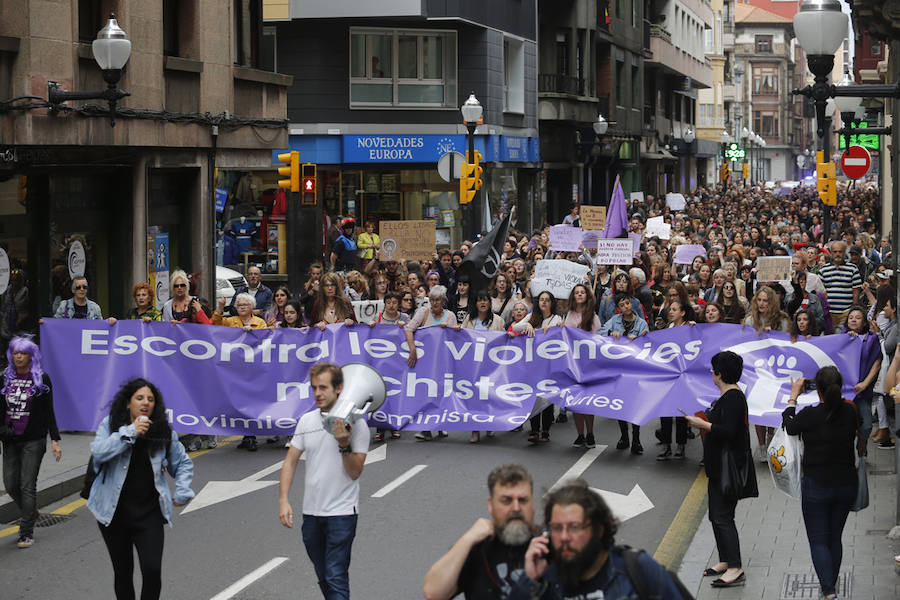 Fotos: Gijón toma la calle contra la libertad provisional