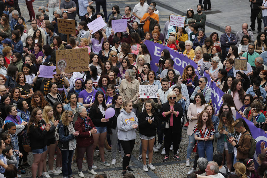 Fotos: Gijón toma la calle contra la libertad provisional