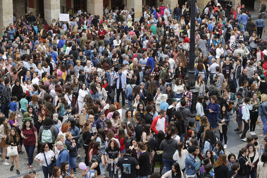 Fotos: Gijón toma la calle contra la libertad provisional