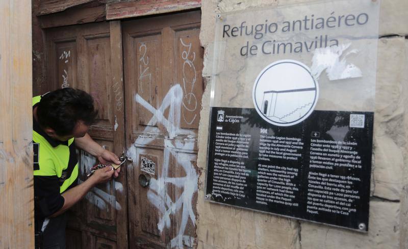 Ha sido organizada por la Asociación Lázaro Cárdenas, que ha hecho un estudio de la estructura del refugio, que considera segura, desde el punto de vista de la construcción y la geología, el estudio arqueológico y el levantamiento planimétrico