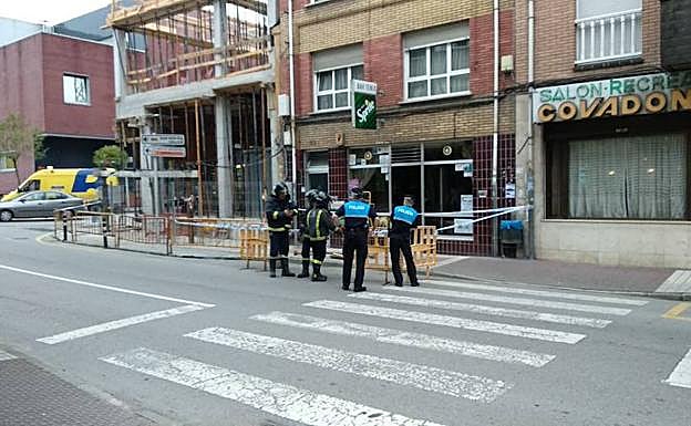 Desalojan un edificio de Infiesto por riesgo de derrumbe