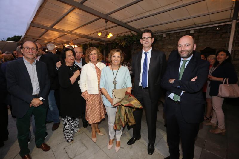 Antonio Martín, María Josefa Maese, José Carlos Pérez, Paz Maese y Litabel Nicieza, accionistas de EL COMERCIO, Goyo Ezama y Diego Oliveira .