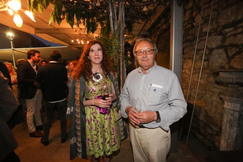 Beatriz Ayuso Borges, del Rotary Club, y Manuel Rubio, de Ciudadanos..