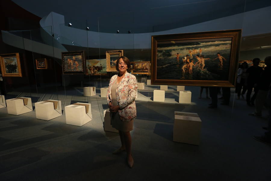 58 cuadros del artista valenciano reunidos en colección por Pedro Masaveu se exponen en Avilés con una puesta en escena que busca darle todo el protagonismo a la obra del artista