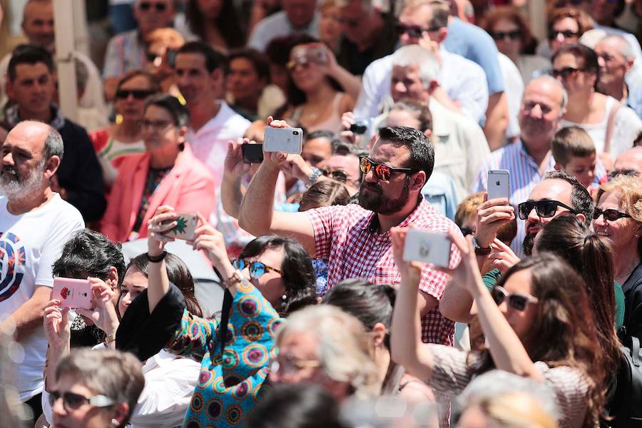Fotos: Cudillero se llena con L&#039;Amuravela