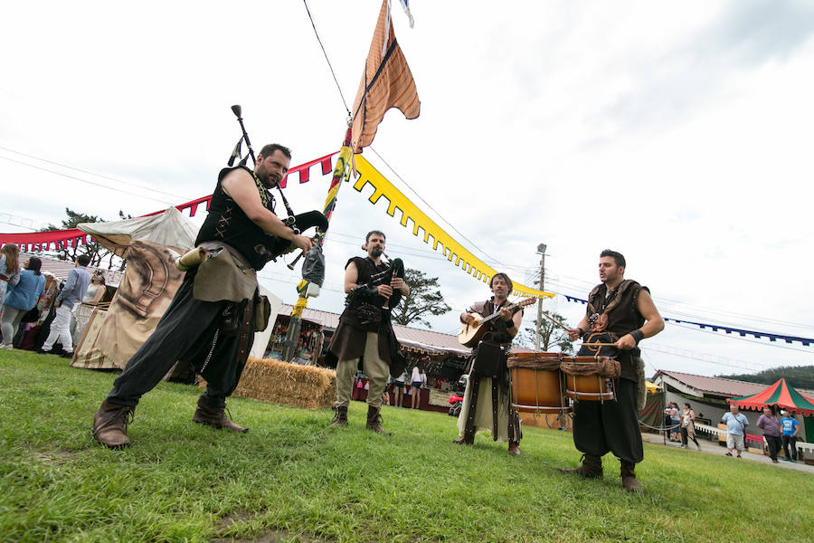 La historia de la rebeldía de los vecinos de Llanera contra el obispo Don Guillén se repite y llena de fiesta y espectáculo la localidad