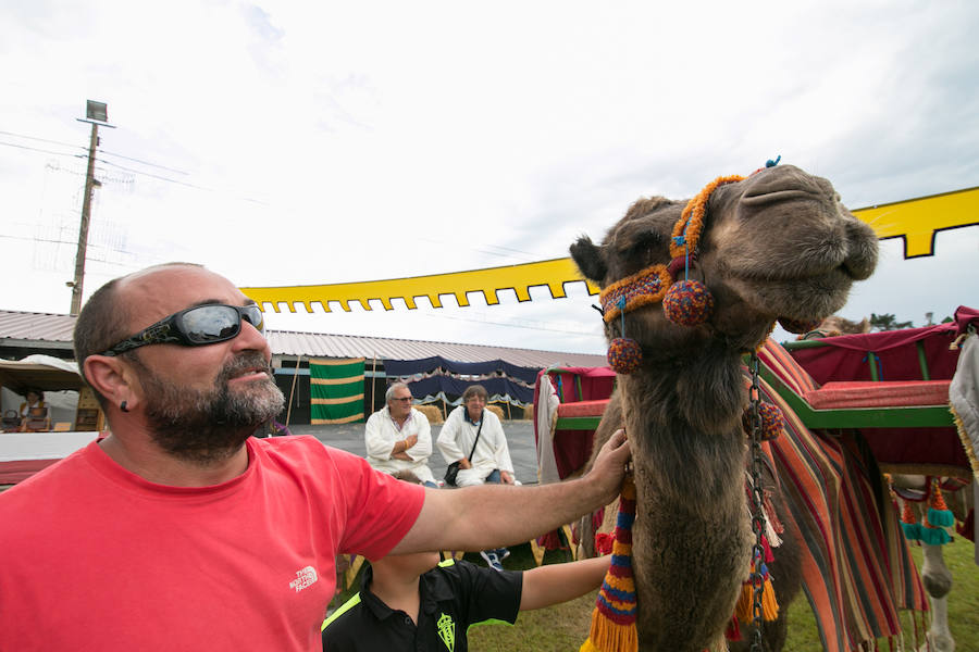 La historia de la rebeldía de los vecinos de Llanera contra el obispo Don Guillén se repite y llena de fiesta y espectáculo la localidad