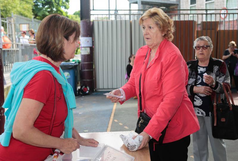 Parroquias y barrios de la ciudad mantuvieron el espíritu festivo y lograron sacar adelante casi todo el programa de actos previsto.