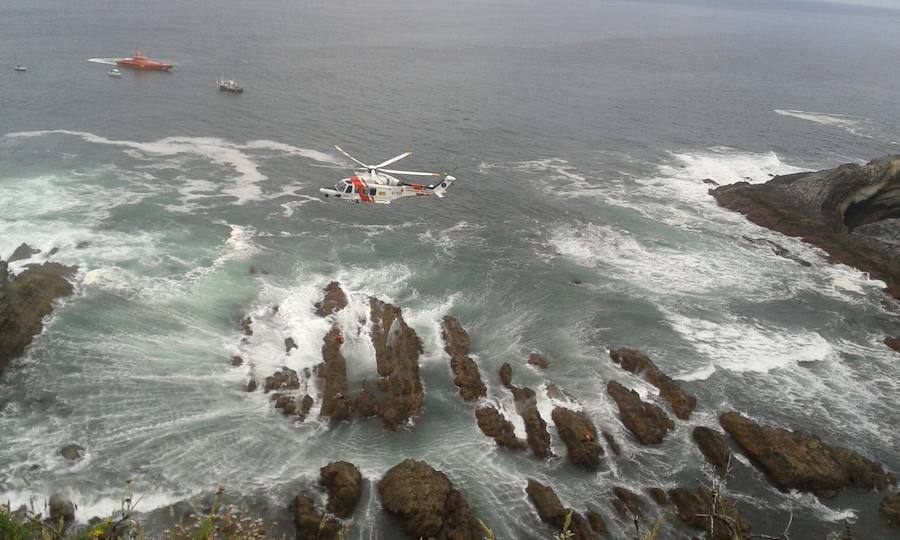 Los tripulantes, biólogos del Principado y pescadores que estudiaban el estado del percebe en la zona