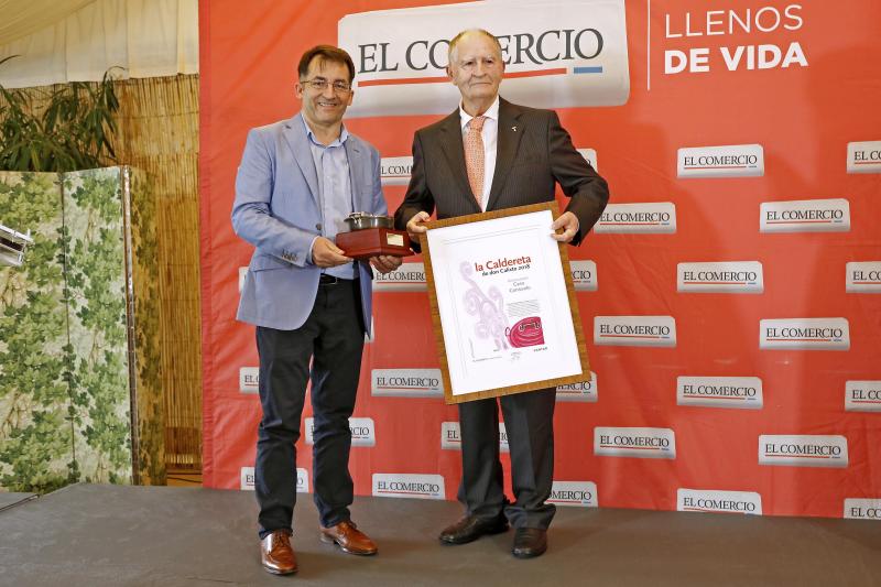 El suplemento gastronómico de EL COMERCIO, 'Yantar', ha entregado sus Calderetas de Don Calixto 2018, galardones con los que este año se reconoce la trayectoria de Eneko Atxa, Félix Martínez y el restaurante valdesano Casa Consuelo.