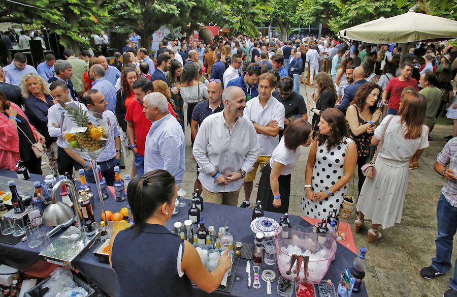 Un año más se celebra en Gijón la degustación de ginebras más importante del norte de España, organizada por el EL COMERCIO y Gustatio