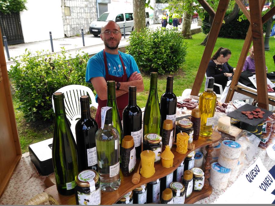 La capital del concejo de El Franco acoge este fin de semana una nueva edición de Artenatur, un certamen dedicado a los recursos naturales, el turismo y la cultura en el que se dan cita grandes y pequeños. 