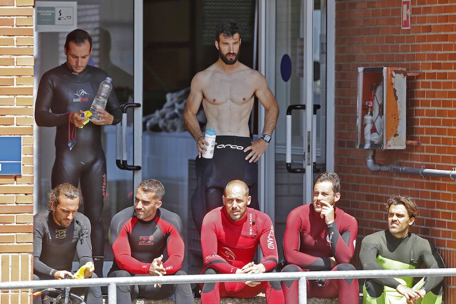 Fotos: Pruebas de acceso para la tripulación de helicóptero de Salvamento Marítimo