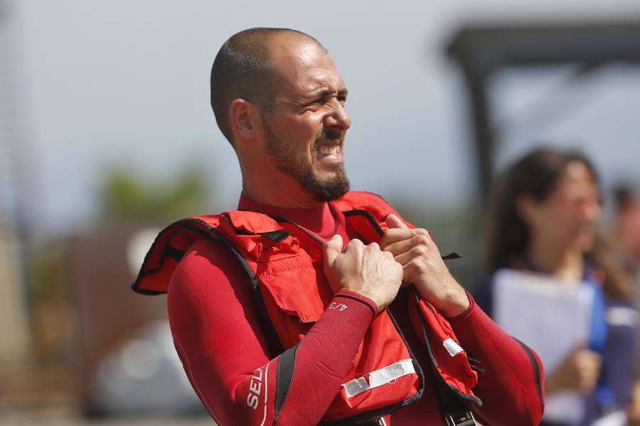 Fotos: Pruebas de acceso para la tripulación de helicóptero de Salvamento Marítimo