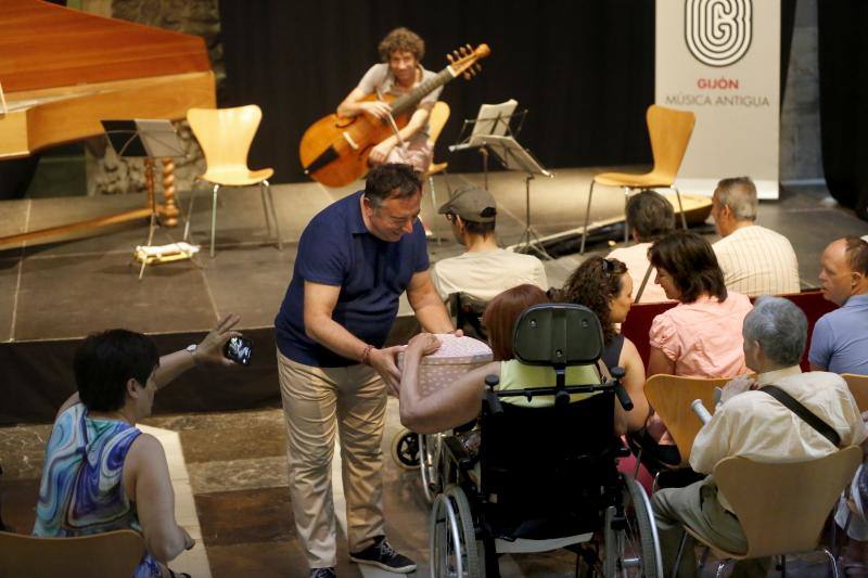 El Antiguo Instituto de Gijón acoge un concierto de cuatro artistas destinado a personas con capacidades diversas.