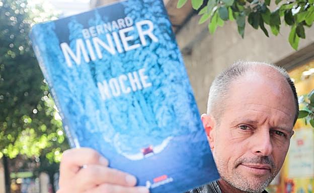 Bernard Minier presenta 'Noche' en España. 