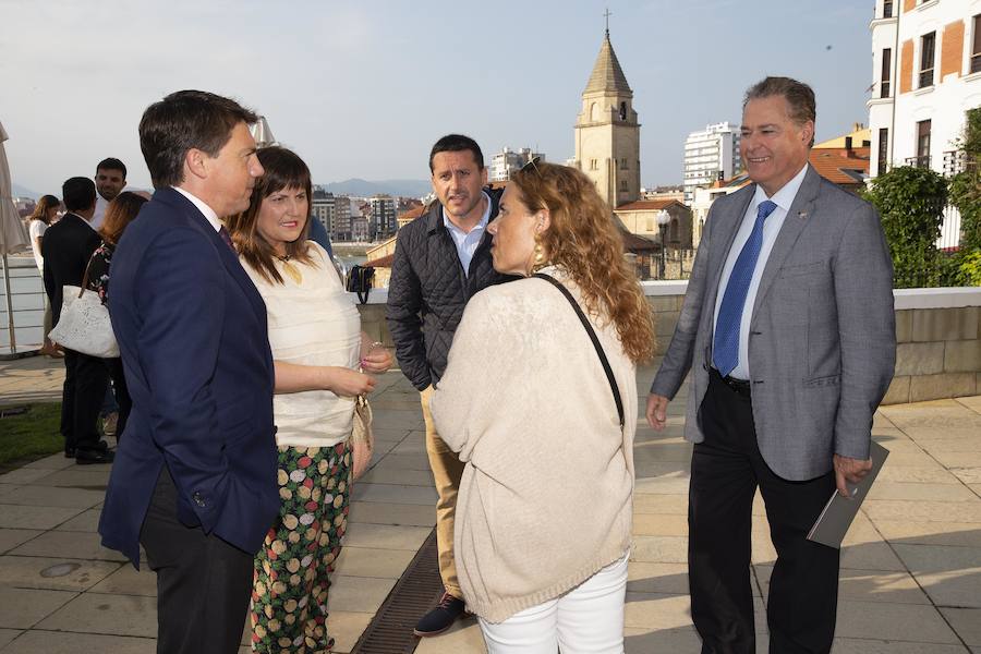 El consejero de Infraestructuras, Ordenación del Territorio y Medio Ambiente, Fernando Lastra, ha presentado el plan del área central de Asturias en el Fórum EL COMERCIO, que organiza este periódico en colaboración con SabadellHerrero. 