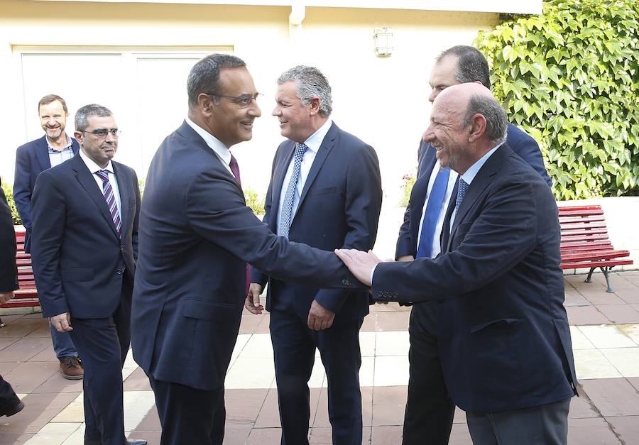 El consejero de Infraestructuras, Ordenación del Territorio y Medio Ambiente, Fernando Lastra, ha presentado el plan del área central de Asturias en el Fórum EL COMERCIO, que organiza este periódico en colaboración con SabadellHerrero. 