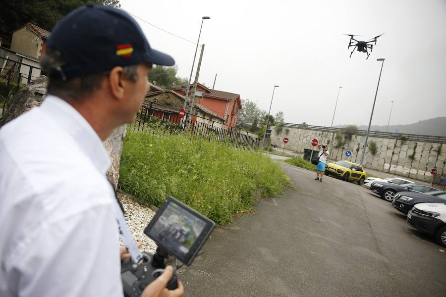 El dron puede lograr una altitud de 120 metros y tiene una autonomía de vuelo de media hora por cada batería