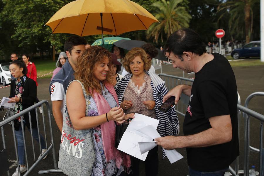 El exlíder de El Canto del Loco recala en el Gijón Life con su gira 'Grandes éxitos y pequeños desastres'