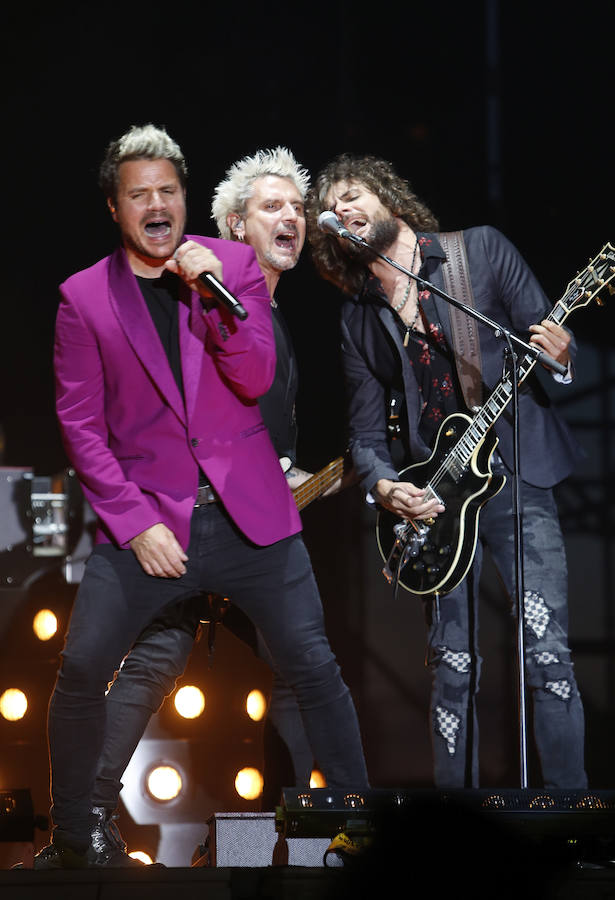 El exlíder de El Canto del Loco recala en el Gijón Life con su gira 'Grandes éxitos y pequeños desastres'