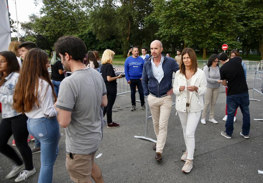 El exlíder de El Canto del Loco recala en el Gijón Life con su gira 'Grandes éxitos y pequeños desastres'