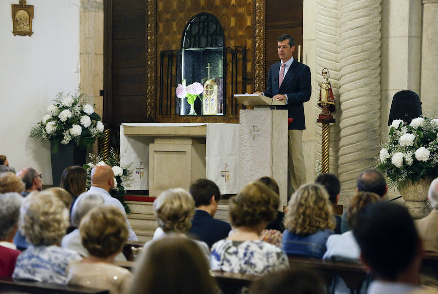 Rafael Felgueroso, vecino de Somió, abogado de profesión, exconcejal de Seguridad Ciudadana y portavoz del Ayuntamiento en la pasada legislatura de Carmen Moriyón, fue el encargado de dar el pregón que dio inicio a las fiestas del Carmen de Somió.