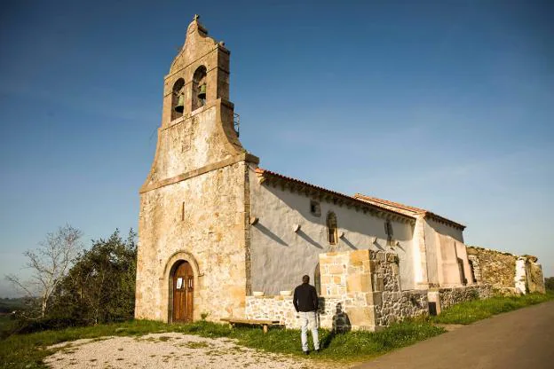 Iglesia de San Salvador de Moru, en Nocéu, Ribadesella. 